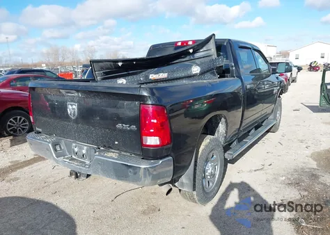 2017 Ram 2500 Tradesman 4X4 6'4 Box z USA, uszkodzony, nr VIN 3C6UR5CJ3HG698482